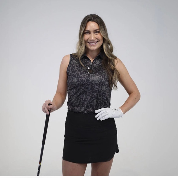 NWT Women’s sleeveless polo with “Filigree” print - Picture 1 of 8